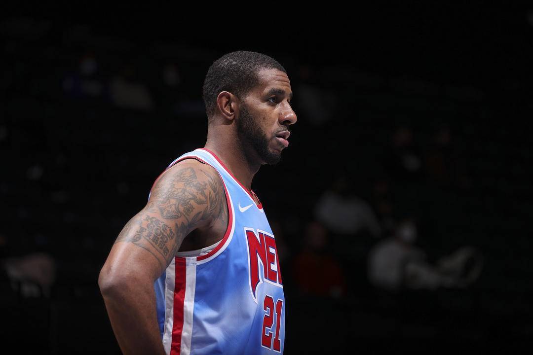 正是在与这 正是在与这