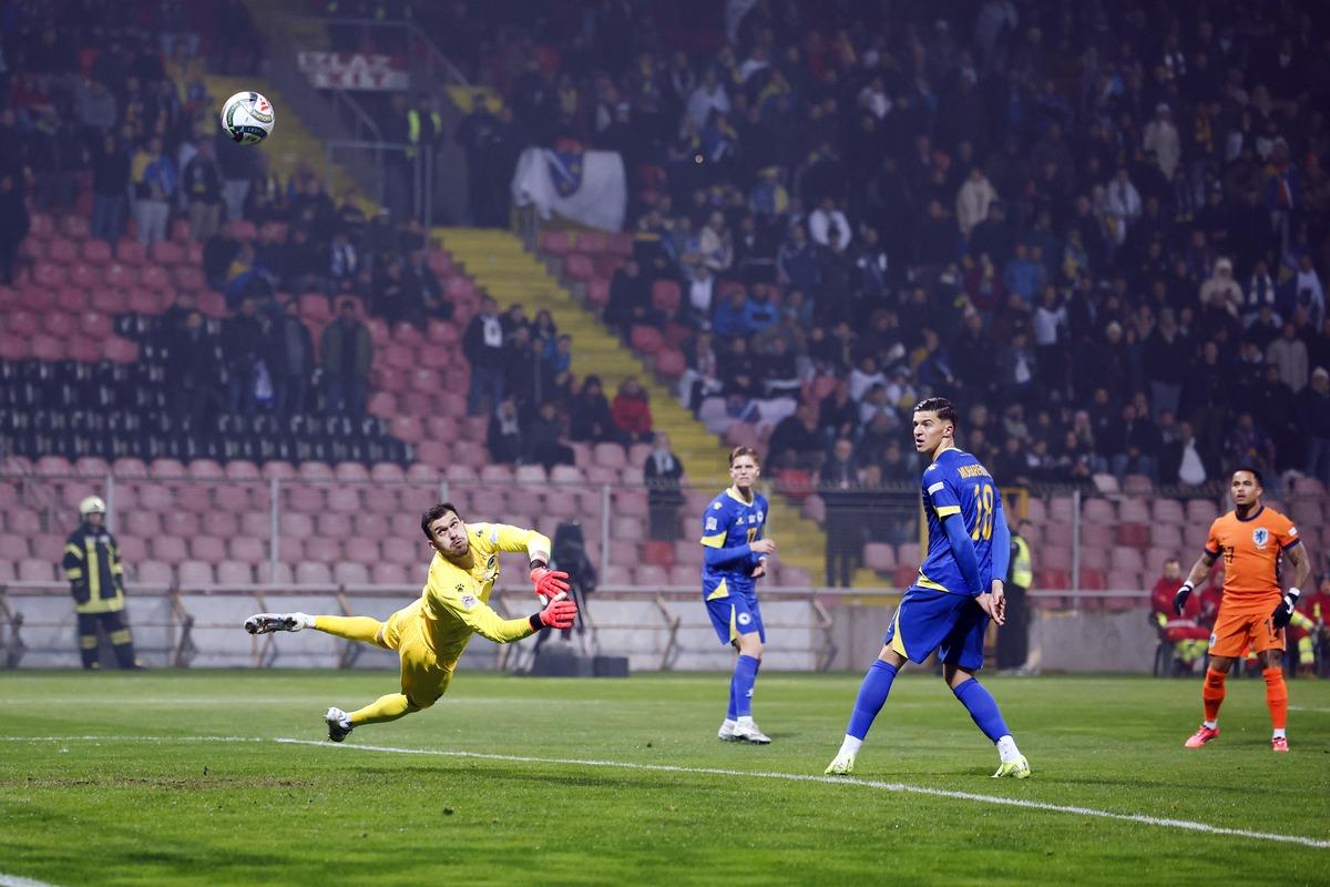 场球员的一 场球员的一