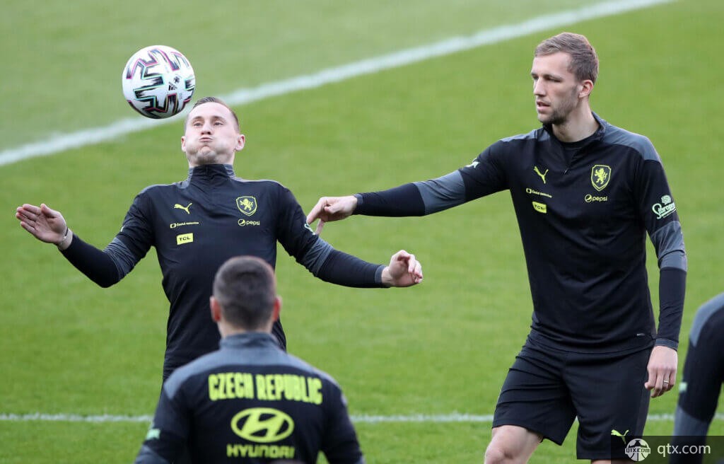 赛季末期因 赛季末期因